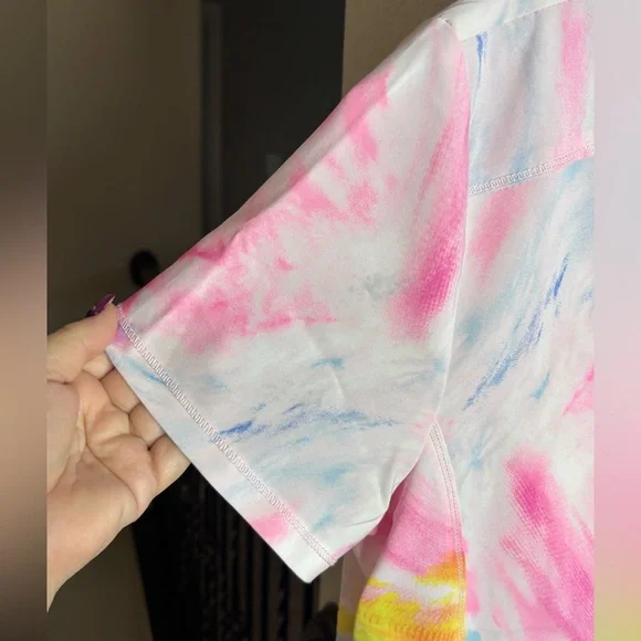 Peanuts Colorful Tie-Dye Snoopy Scrub Top with Pockets Size M Style #TF752 - Picture 2 of 10